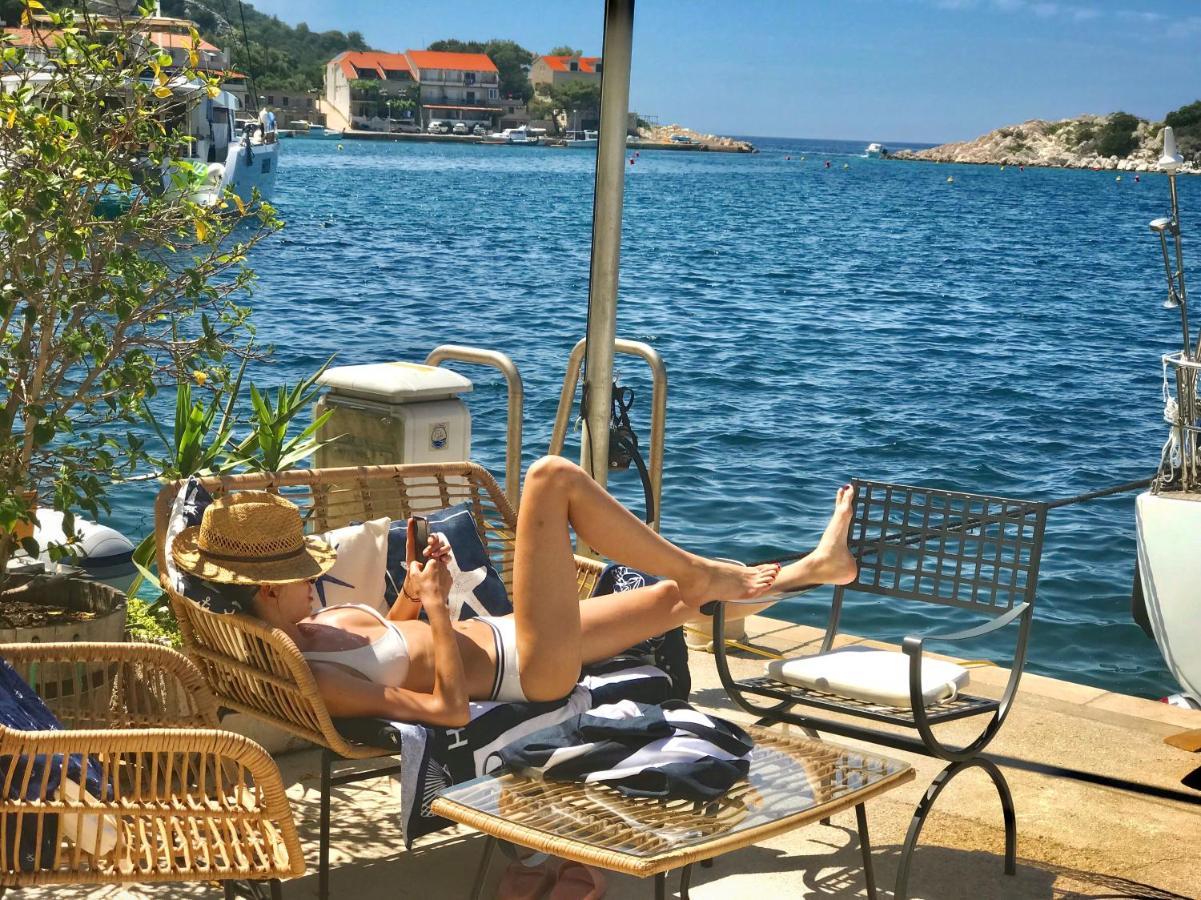 Accommodation Triton Lastovo ภายนอก รูปภาพ