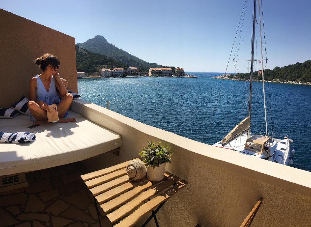 Accommodation Triton Lastovo ภายนอก รูปภาพ
