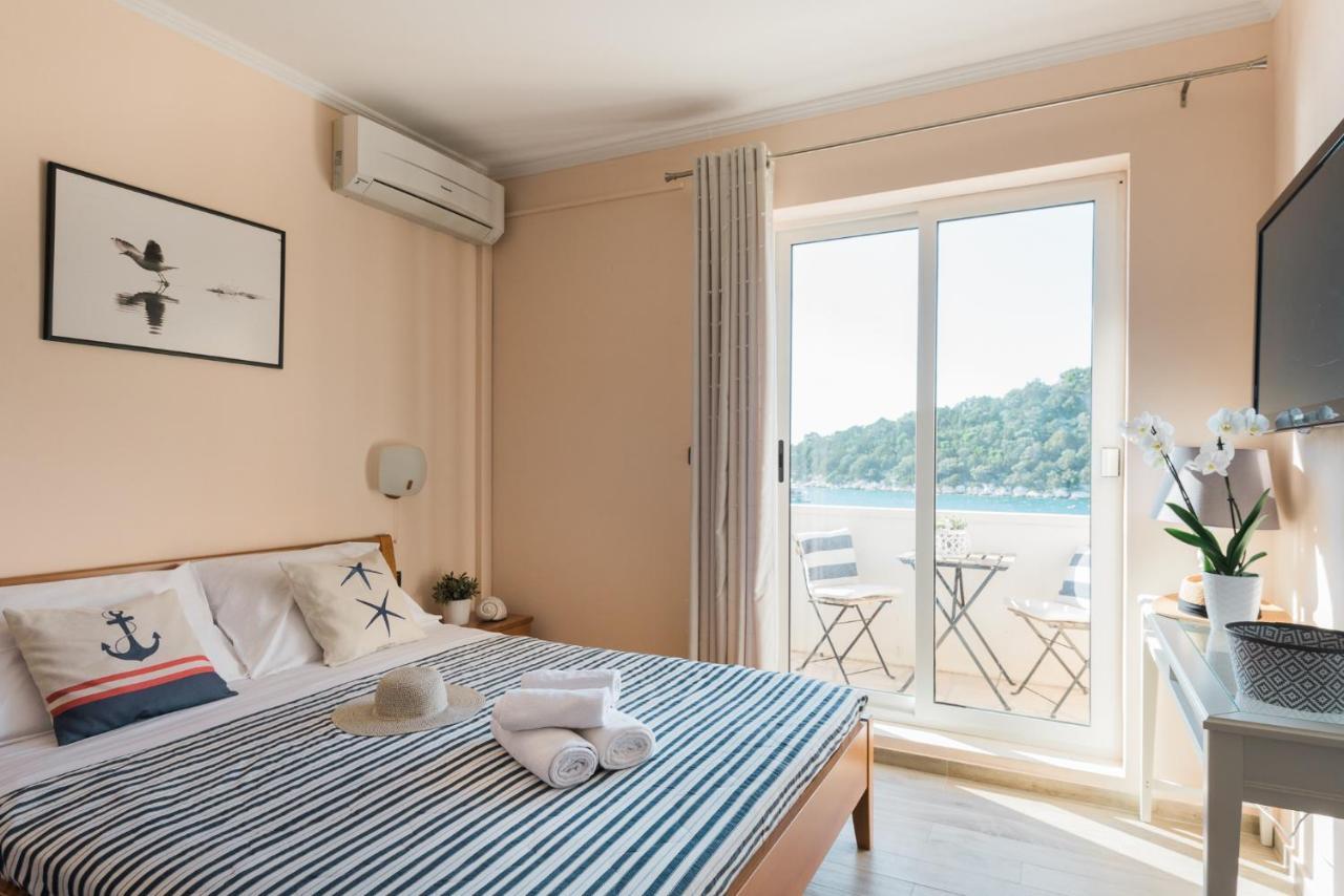 Accommodation Triton Lastovo ภายนอก รูปภาพ