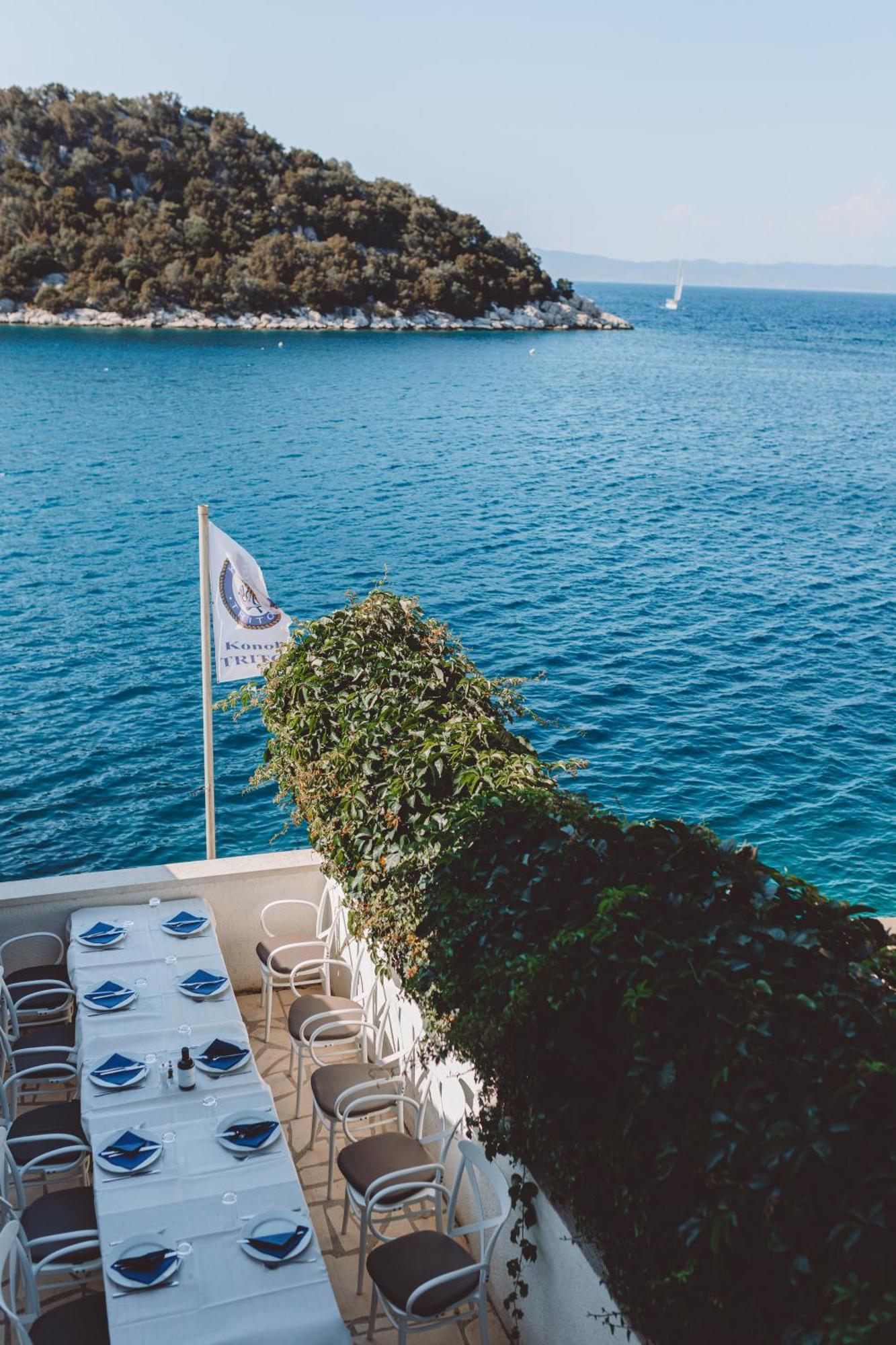 Accommodation Triton Lastovo ภายนอก รูปภาพ